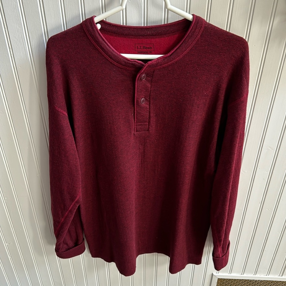 L L Bean Men deep red sweatshirt L